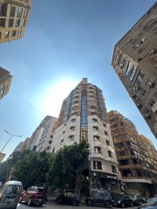 Το κτήριο όπου στεγάζεται  το διαμέρισμα