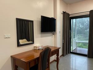 Μια τηλεόραση ή/και κέντρο ψυχαγωγίας στο บ้านสวนปันสุข วังน้ำเขียว