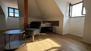 Posezení v ubytování Family Apartments Černice