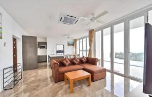 Dapur atau dapur kecil di Azure Haven - Private Seaview Villa - 4BR - Near to Bo Phut Beach