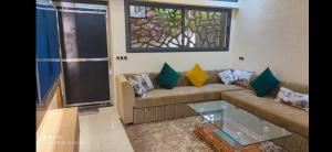 Prostor za sedenje u objektu Agréable maisonnette au centre de Rabat