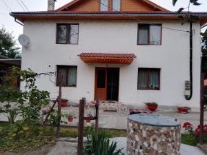 Το κτήριο όπου στεγάζεται  το διαμέρισμα