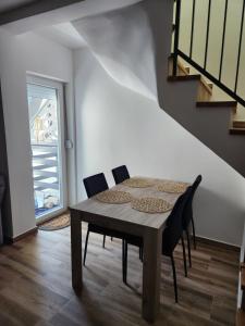 Istumisnurk majutusasutuses Apartman Divcibare Bela NS 56m2 Lux