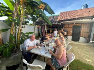 Hosté ubytování Siargao Zita's Garden Inn