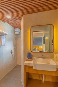 Koupelna v ubytování UMET Seaview Hotel with Free Airport Pick up and Drop T&C Apply