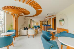 Posezení v ubytování UMET Seaview Hotel with Free Airport Pick up and Drop T&C Apply