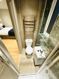 Ένα μπάνιο στο Luxury Central London flats, convenient for tourists