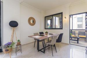Gallery image of Fuga Di Batroun Cozy 2-BR with 24-7 Power and AC in Batroûn