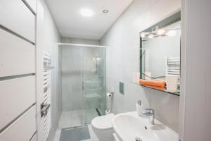 Koupelna v ubytování apartmán Argentum - Rezidence K Lanovce + 19 fotografií