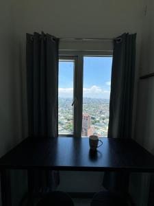 Nespecifikovaný výhled na hory nebo výhled na hory při pohledu z aparthotelu