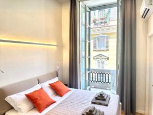 Giường trong phòng chung tại SAVOY Luxury Apartment CITY CENTER