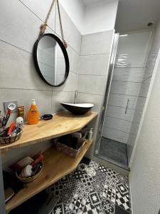 Bilik mandi di Maison de standing climatisée +6 gambar