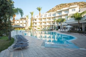 Bazén v ubytovaní Olympia Sun Hotel alebo v jeho blízkosti