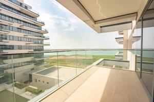 Balkón nebo terasa v ubytování Yas Mayan 2BHK Luxury Stay 404