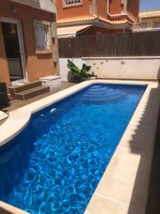 Πισίνα στο ή κοντά στο Villa Playa Flamenca with private pool