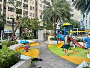 Sân chơi trẻ em tại Teddy Apartment at Sky Center Luxury