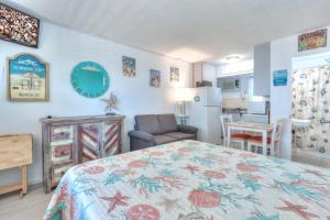 Kuchyň nebo kuchyňský kout v ubytování Tropic Terrace Suite #56 - Beachfront Resort