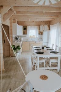 Η κουζίνα ή μικρή κουζίνα στο Villa Boguckowianeczka