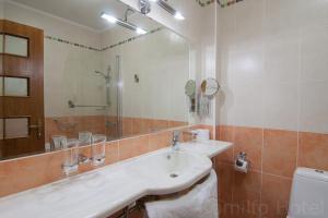 Vannituba majutusasutuses Komilfo Hotel
