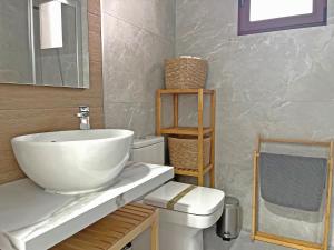 Koupelna v ubytování Mezquita Apartamento + 35 fotografií
