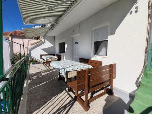 Balkón nebo terasa v ubytování Apartmani Vodice