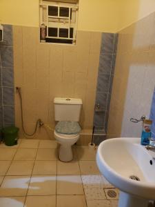 Phòng tắm tại Gloria House +5 ảnh