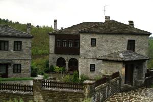 The building in which a vendégházakat is located