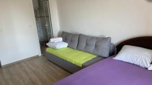 Postel nebo postele na pokoji v ubytování Apartments Toro Bar Sutomore