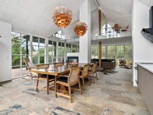 TV a/nebo společenská místnost v ubytování Blåvand Garden Retreat Tranquil Escape-By Traum