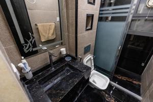 Ένα μπάνιο στο Apartment in Sun Capital Compound +8 φωτογραφίες