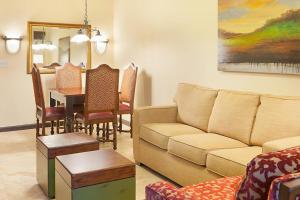 Posezení v ubytování Find the Fountain of Youth in St Augustine in this 2BD condo with resort amenities