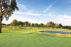 Golf puhkemaja aladel või selle läheduses