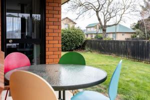 Vrt pred nastanitvijo Cute as a button. Cosy home in Methven