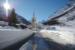 Case Gran Paradiso Rhemes Notre Dame v zimě