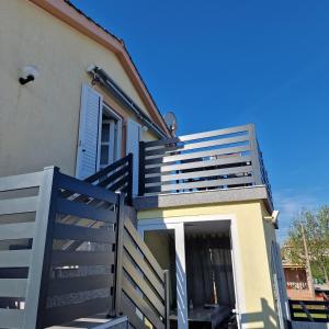 Galeriebild der Unterkunft Apartman Lana in Klimno