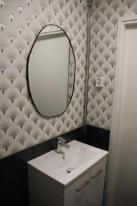 Bilik mandi di Forenom Boutique Hostel Vaasa +5 gambar