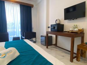 Μια τηλεόραση ή/και κέντρο ψυχαγωγίας στο Trinco Beach Resort