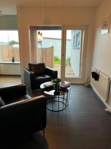 A seating area at Lágholt 16