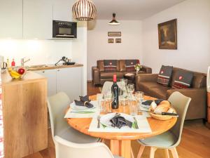 Χώρος καθιστικού στο Apartment Mont Fort 16 by Interhome