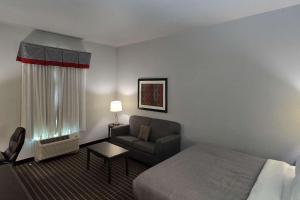 Posezení v ubytování Quality Inn & Suites