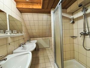 Kúpeľňa v ubytovaní Apartment Donnersbach by Interhome