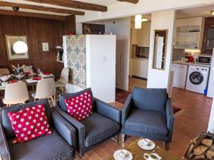 Kuchyň nebo kuchyňský kout v ubytování Chalet Chalet Sans Nom by Interhome + 37 fotografií