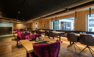 来这屋酒店的休息区
