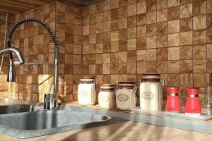 Gallery image of FLH - Karina Residence Sibiu - modern apt with AC in Sibiu