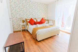 Postel nebo postele na pokoji v ubytování Cinnamon LakeHouse