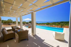 Πισίνα στο ή κοντά στο Villa Pangea Kalli