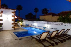 The swimming pool at or close to Villa Allegra