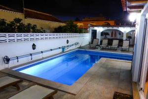 The swimming pool at or close to Villa Allegra
