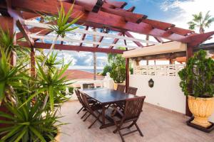 A balcony or terrace at Villa Allegra