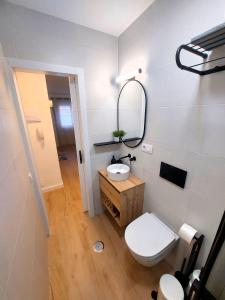 A bathroom at Apartamentos Sarah
